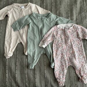 H&M Soft Preemie Onesie Set